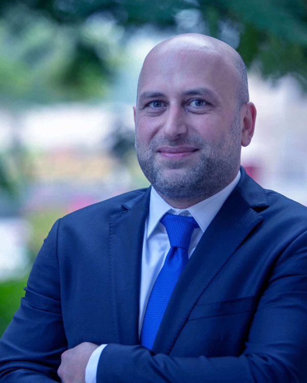 Dr. Wael Bazzi